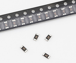 集電通插件自恢復(fù)保險(xiǎn)絲